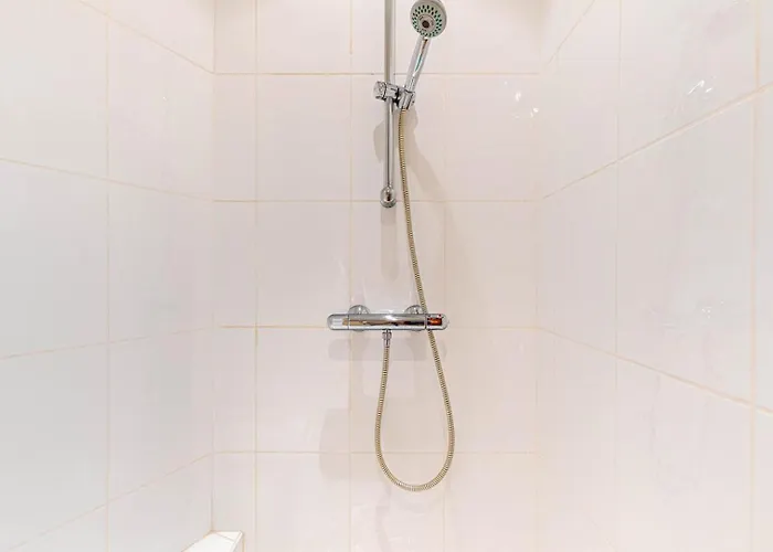 아파트 Guestready - Spacious Comfort In The 8th *