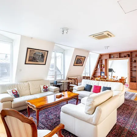 Guestready - Spacious Comfort In The 8th Paris
