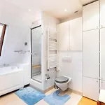 Guestready - Spacious Comfort In The 8th * Paryż